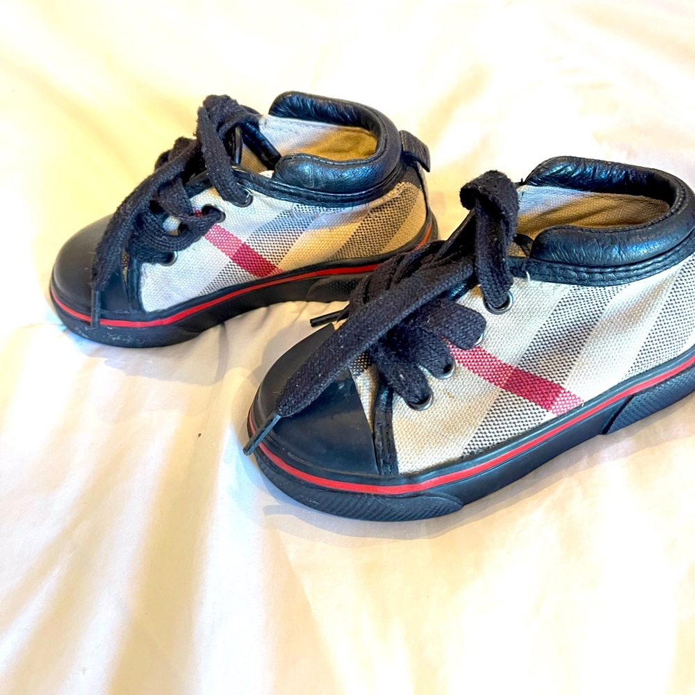 Burberry kids shoes